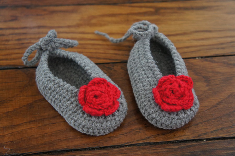 photo de chaussons en laine pour bébé